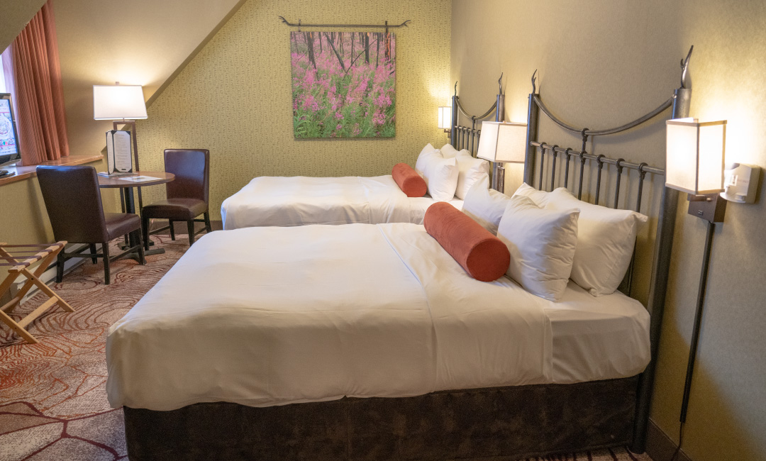http://Superior%20Hotel%20Room%20Two%20Queens%20Accessible%20-%20Beds