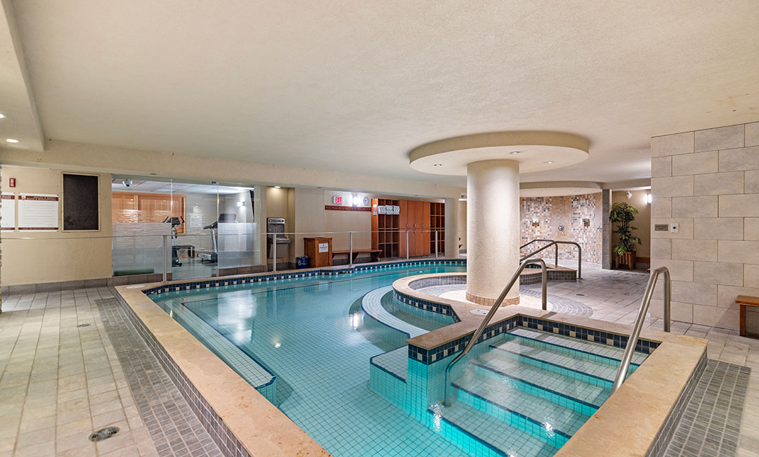 Amenities - Hot Pool